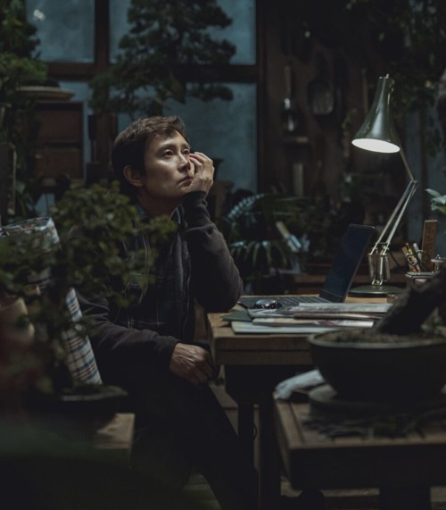 Park Chan-wook’un Yeni Başyapıtı "No Other Choice" Sinemaseverleri İkiye Böldü