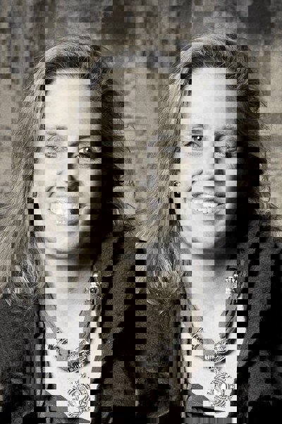 Geralyn White Dreyfous