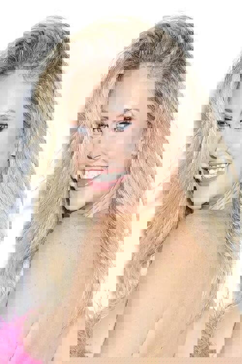 Николь Арбур