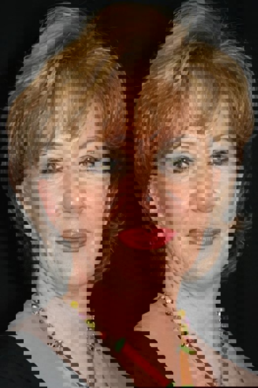 Güzin Özyağcılar