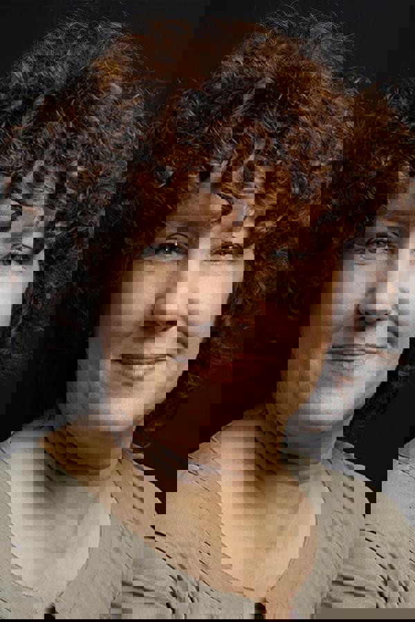 Ayşenil Şamlıoğlu