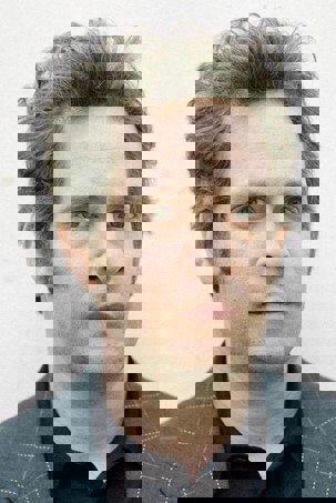Tom Hollander
