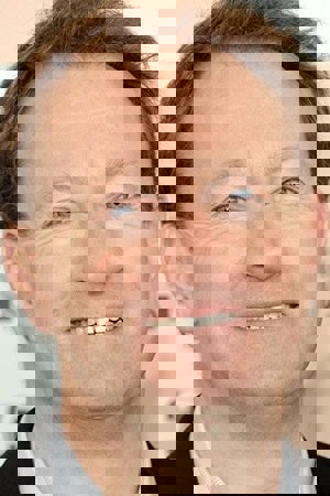 Simon Beaufoy