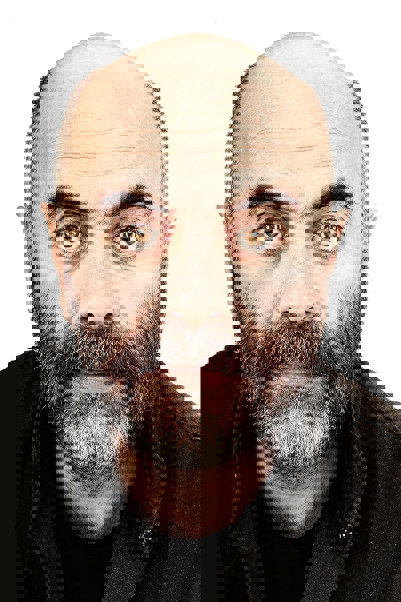 Ezel Akay